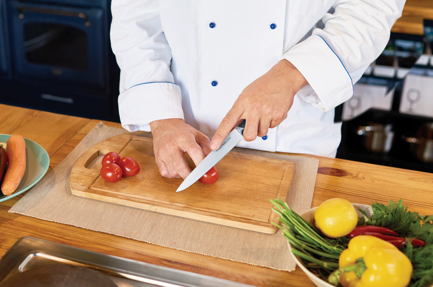 MASTERPAN Utility Knife With Stainless Steel blade & Cover, 5" (13cm)