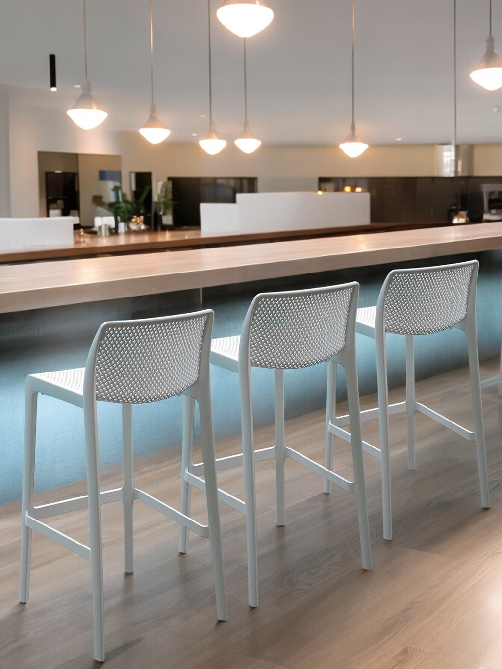 Commercial Grade 29" Outdoor Bar Stool - Set of 4: Netted